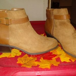 SALE🎆🎆🎆🎆ADORABLE SHOES